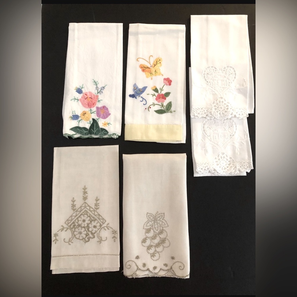 LOT OF 6 VINTAGE FINGER TIP TOWELS